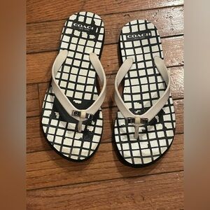 COACH Flip Flops Sandals Black and White Size 7/8